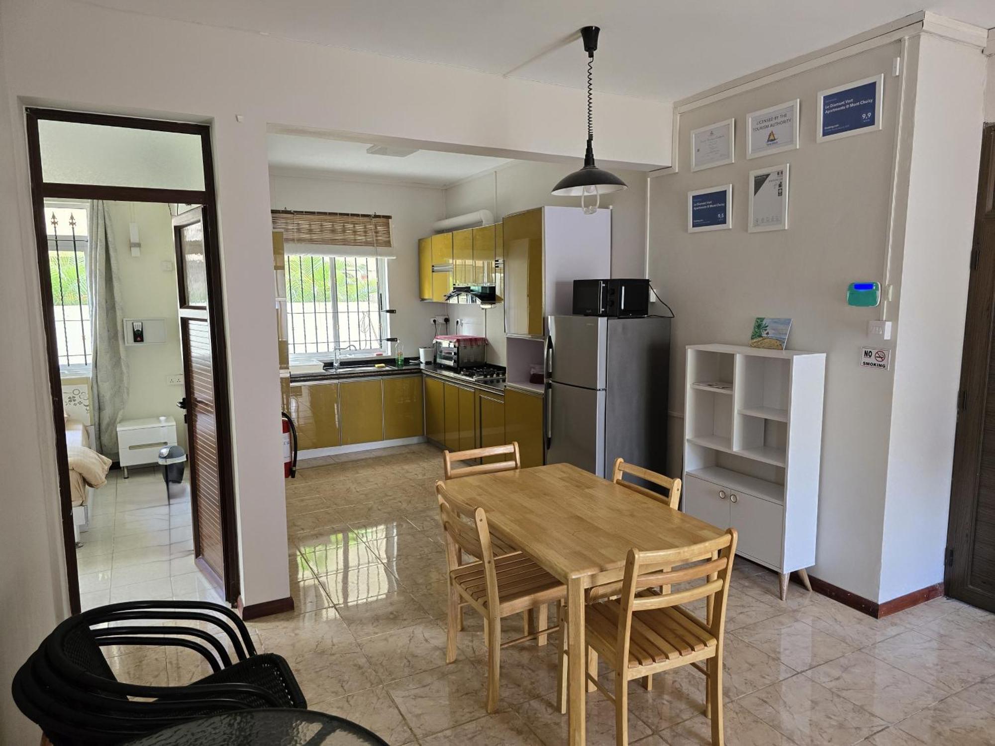Le Diamant Vert Apartments @ Mont Choisy Екстериор снимка